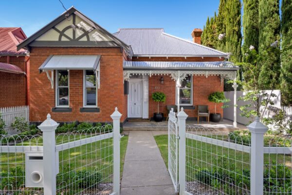 527 Guinea St, Albury